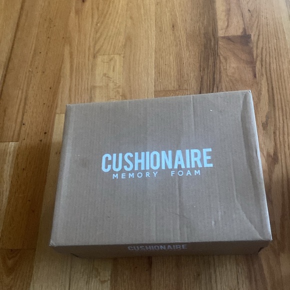 NWOT women’s cut out heel sandal - Picture 3 of 3